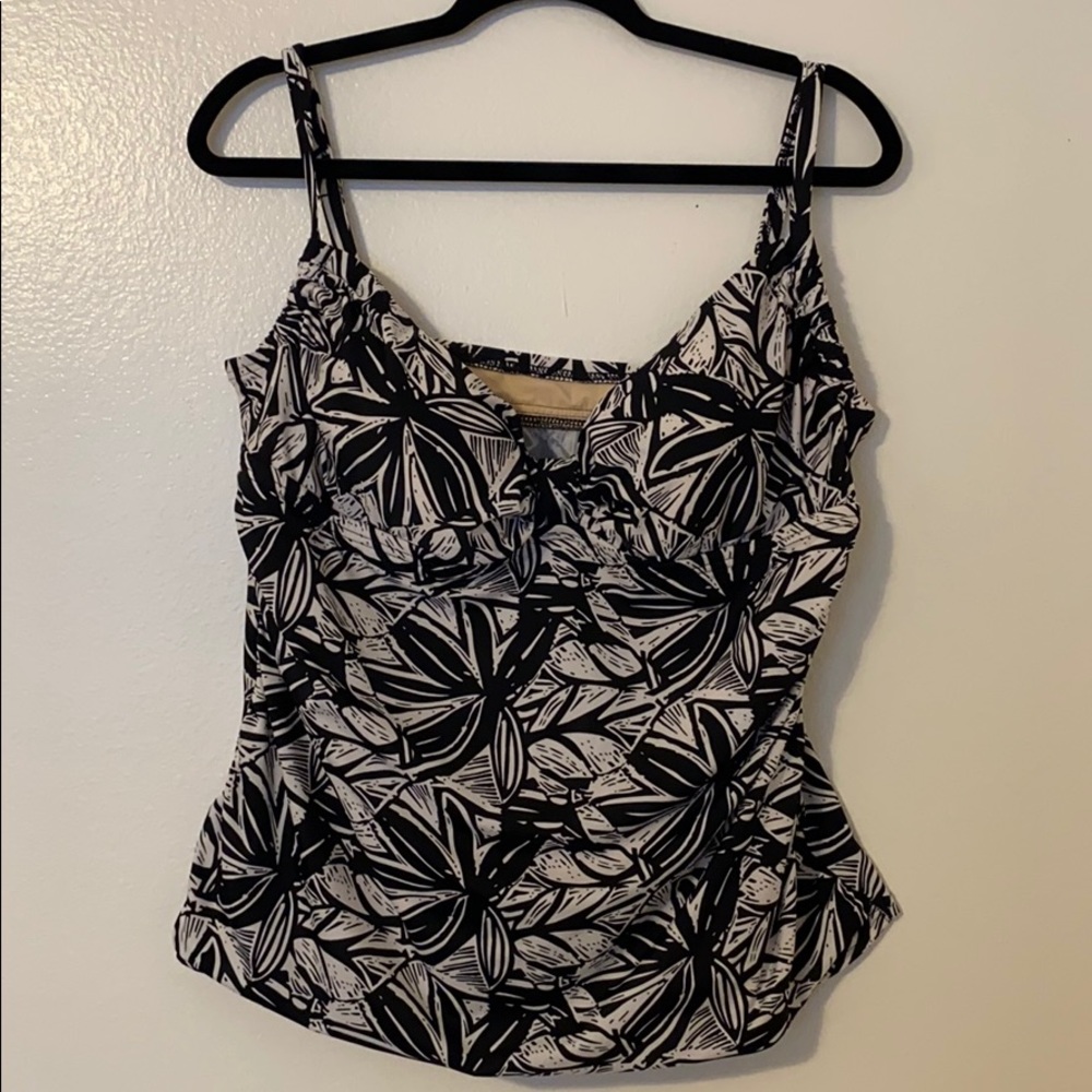 swimsuits 4 all 🏊🏽‍♀️ b&w floral tankini top